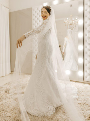 extravagant appliques veil