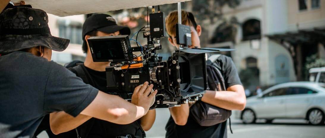 keep your vendors and photographer ready