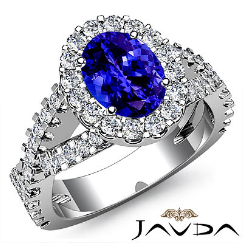  Oval diamond  Ring in 14k Gold White