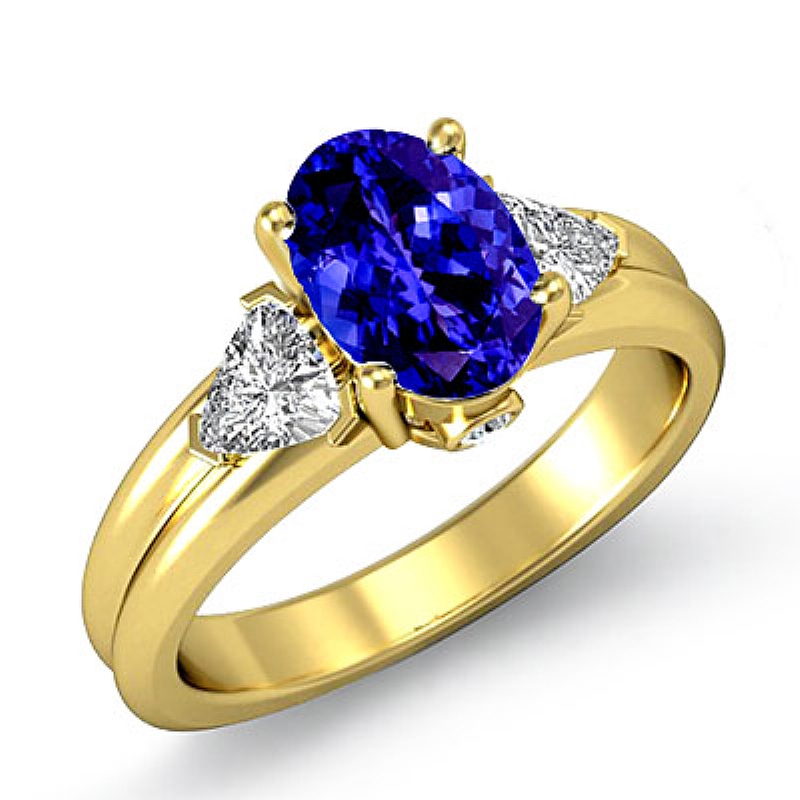  Oval diamond  Ring in 14k Gold Yellow