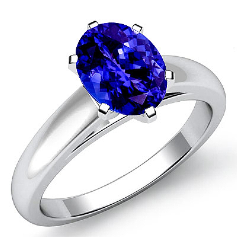  Oval diamond  Ring in 14k Gold White