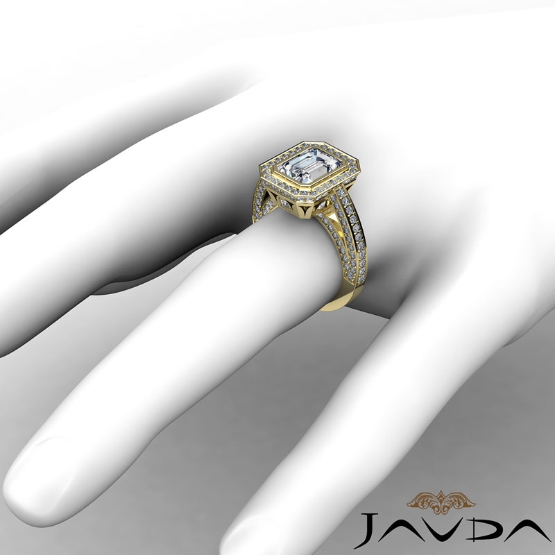 Halo Bezel Setting Sidestone diamond Ring 18k Gold Yellow