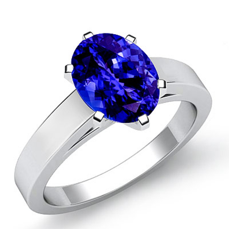  Oval diamond  Ring in 14k Gold White