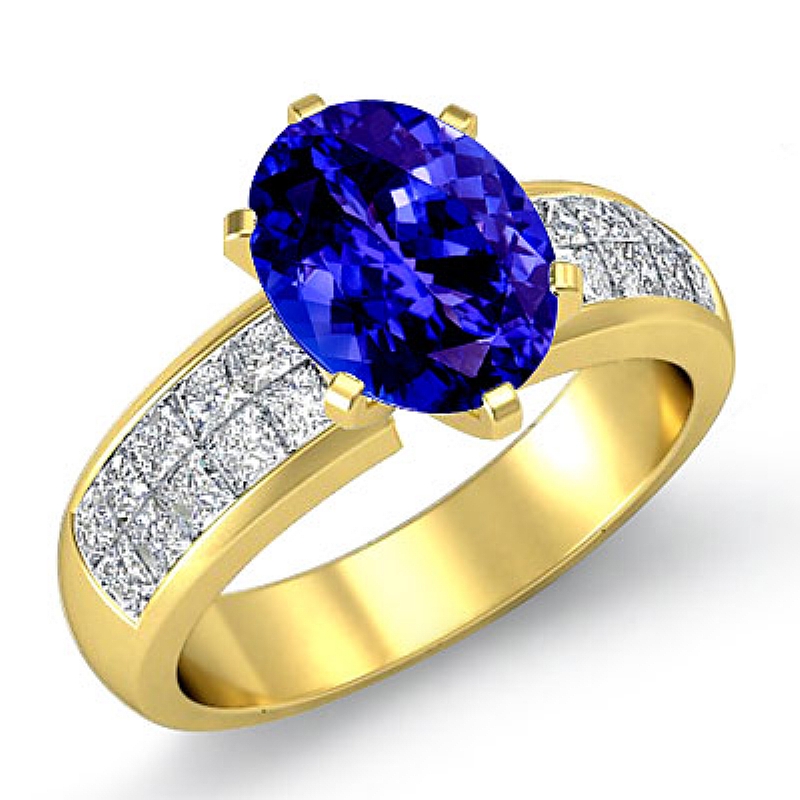  Oval diamond  Ring in 14k Gold Yellow