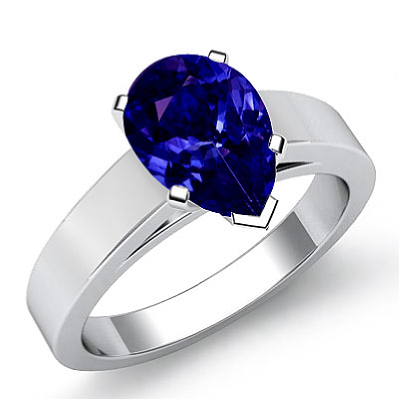  Pear diamond  Ring in 14k Gold White