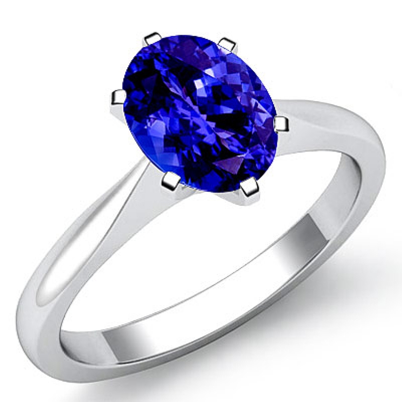  Oval diamond  Ring in 14k Gold White