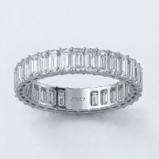 Women Emerald Lab-Grown Diamond Shared Prong Wedding Band 18k Gold White  (3.2Ct. tw.)