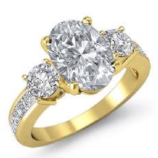 3 Stone Channel Sidestone diamond Ring 18k Gold Yellow