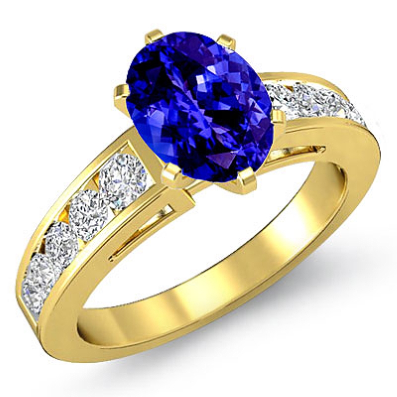  Oval diamond  Ring in 14k Gold Yellow