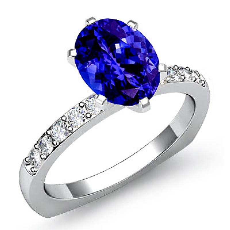  Oval diamond  Ring in Platinum 950