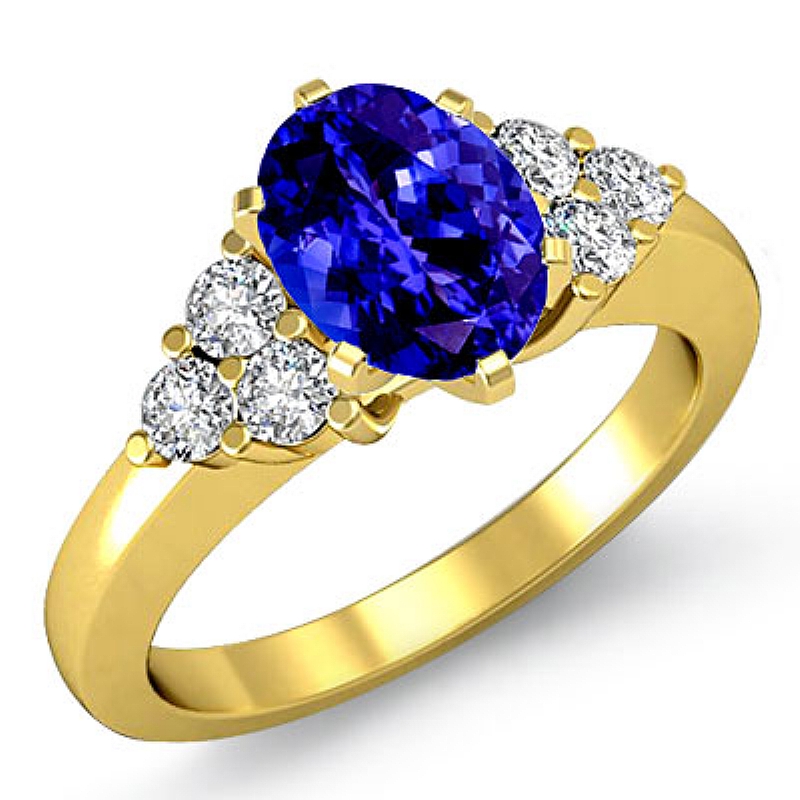  Oval diamond  Ring in 14k Gold Yellow