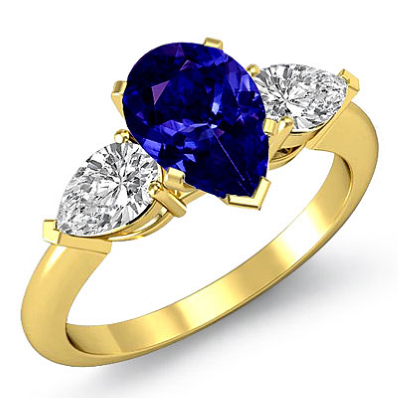  Pear diamond  Ring in 14k Gold Yellow