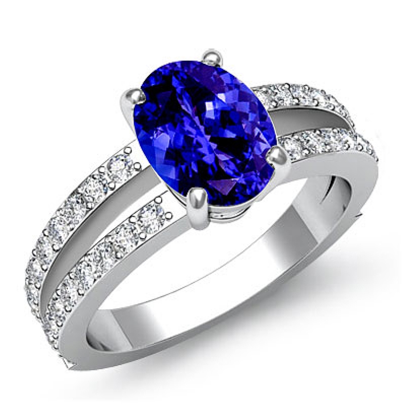  Oval diamond  Ring in Platinum 950