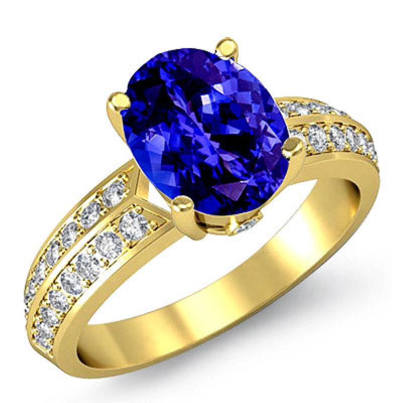  Oval diamond  Ring in 18k Gold Yellow