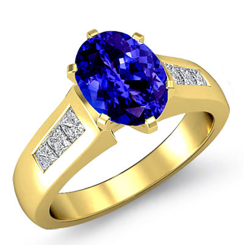  Oval diamond  Ring in 14k Gold Yellow