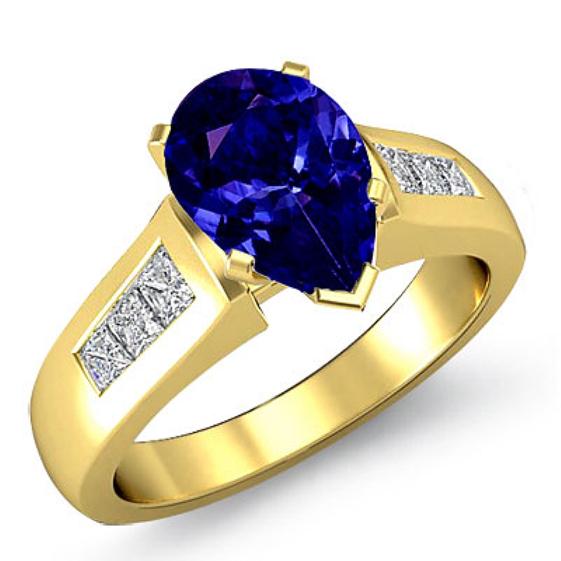  Pear diamond  Ring in 18k Gold Yellow