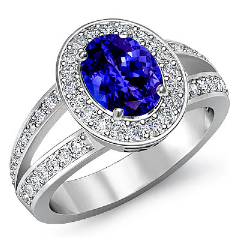  Oval diamond  Ring in 14k Gold White