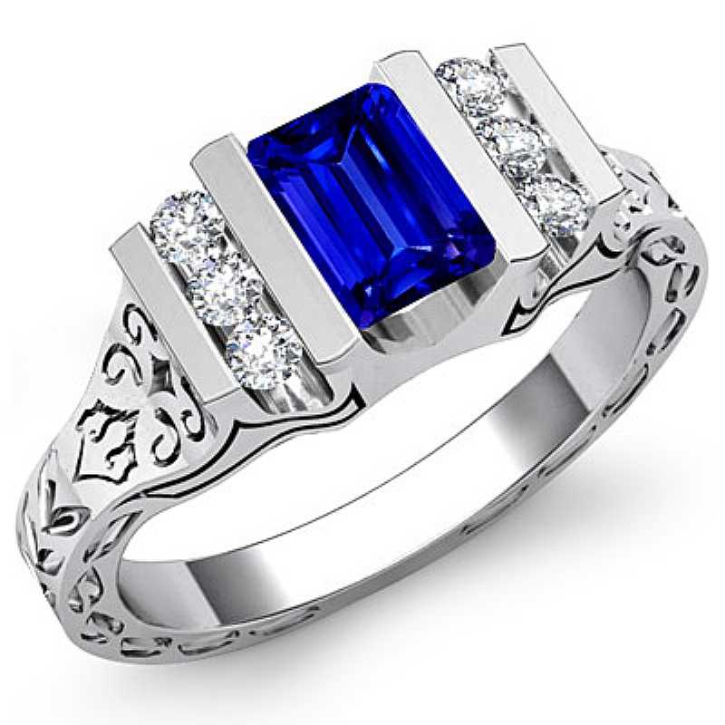  Emerald diamond  Ring in 14k Gold White