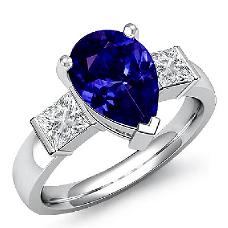  Pear diamond  Ring in 14k Gold White