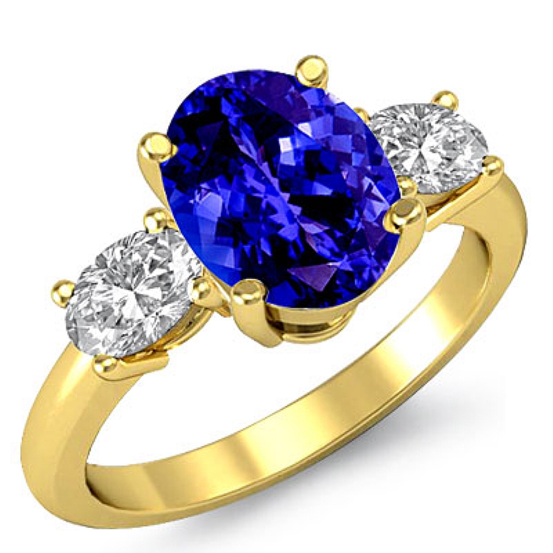  Oval diamond  Ring in 14k Gold Yellow