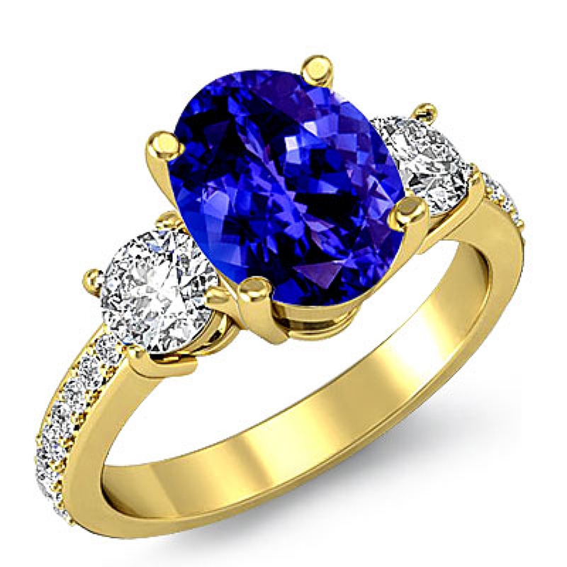  Oval diamond  Ring in 18k Gold Yellow