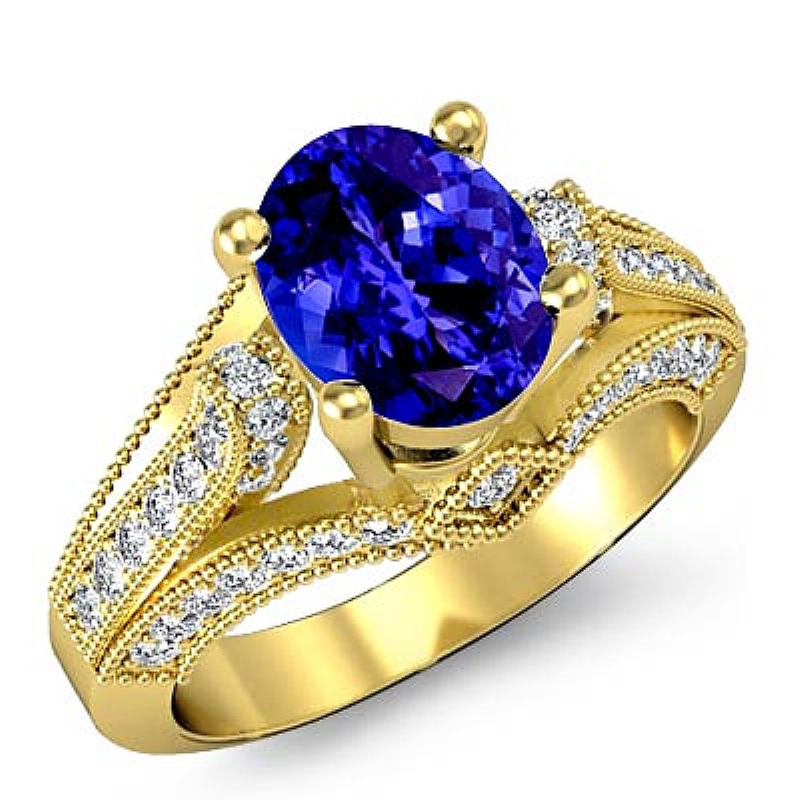  Oval diamond  Ring in 18k Gold Yellow