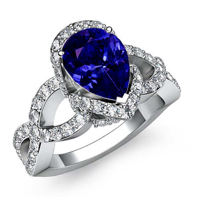  Pear diamond  Ring in 14k Gold White