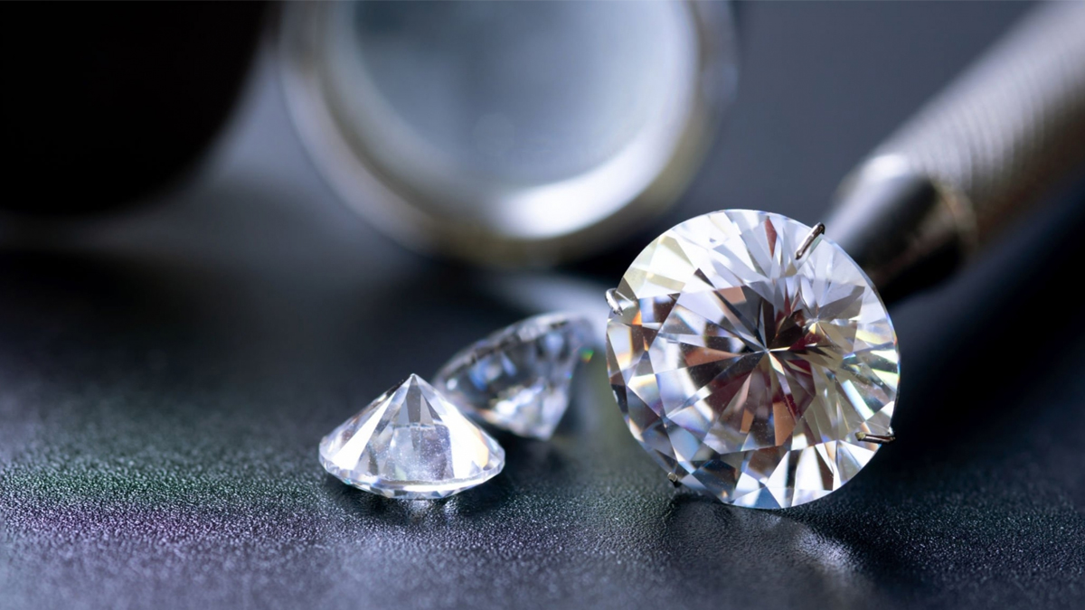 Are lab created diamond less expensive than natural diamond