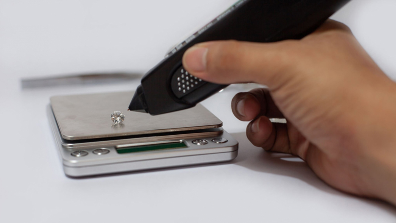 How are lab created diamonds tested