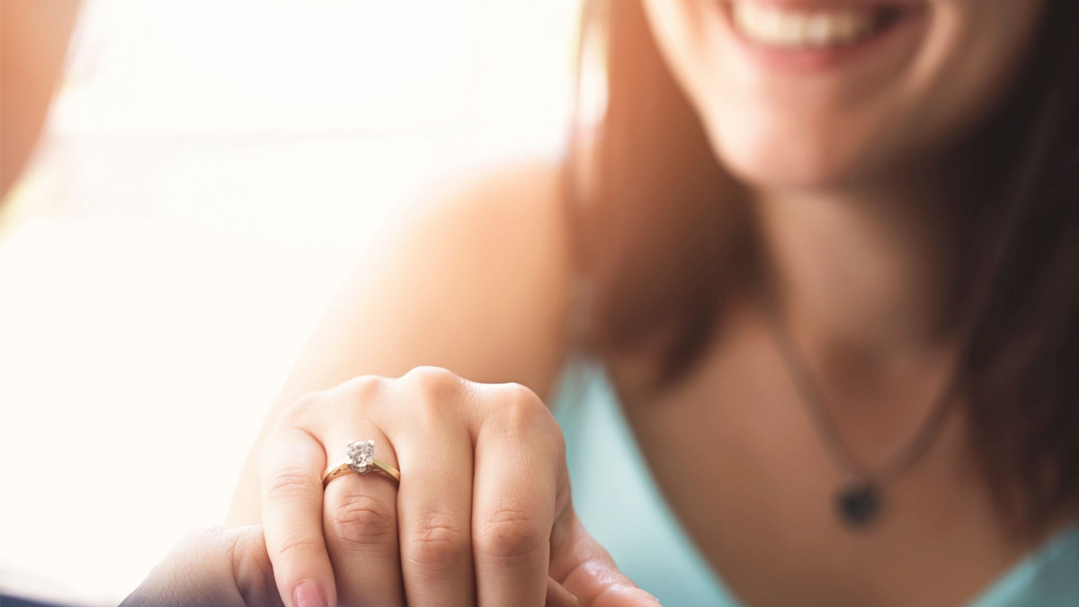 Should i buy lab-grown diamond for engagement ring